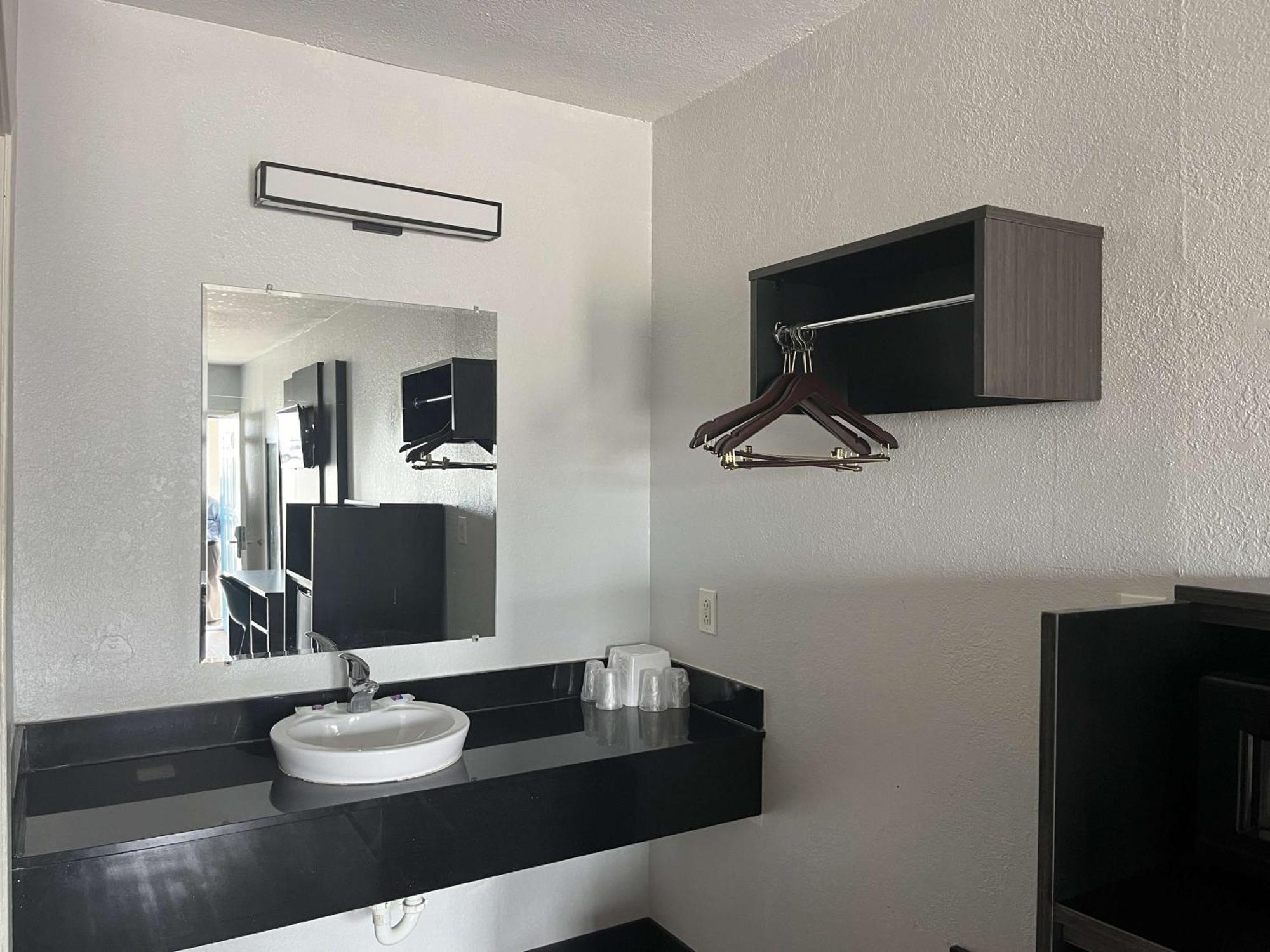 Motel 6 Seguin Tx ภายนอก รูปภาพ