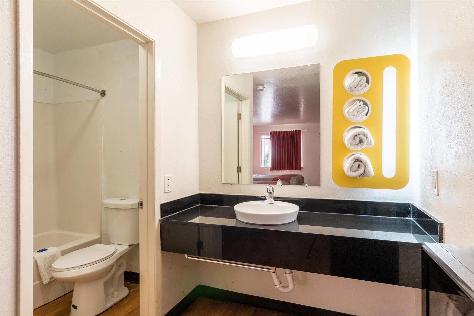 Motel 6 Seguin Tx ภายนอก รูปภาพ
