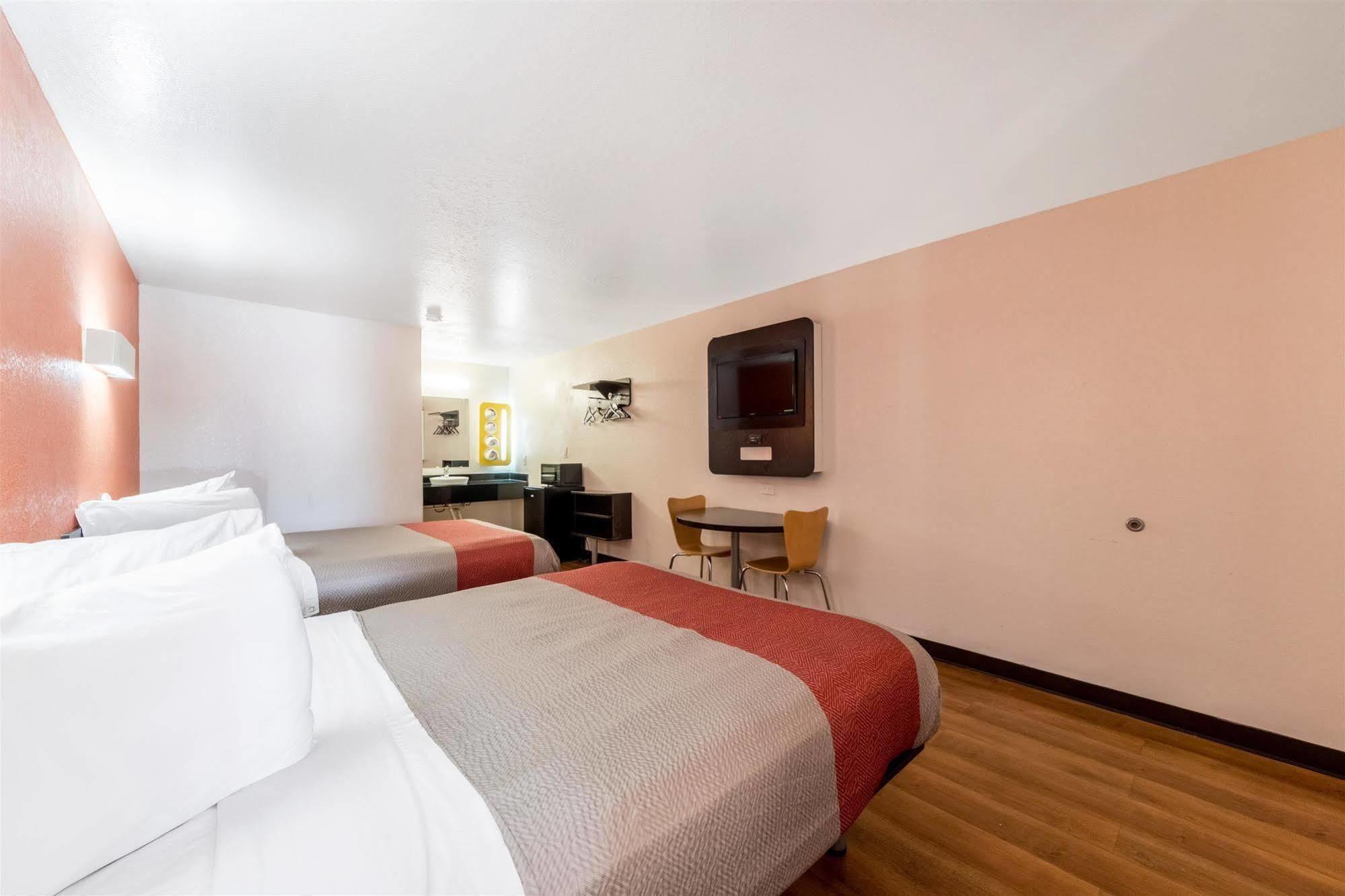 Motel 6 Seguin Tx ภายนอก รูปภาพ