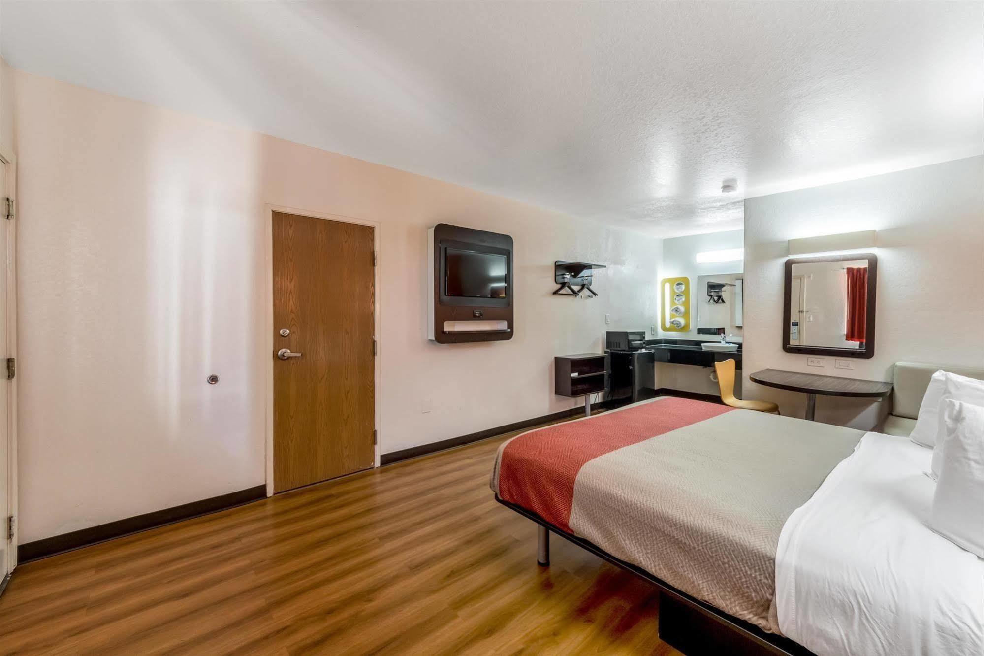 Motel 6 Seguin Tx ภายนอก รูปภาพ