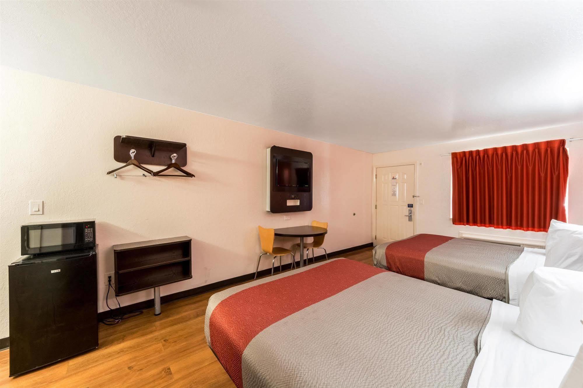 Motel 6 Seguin Tx ภายนอก รูปภาพ