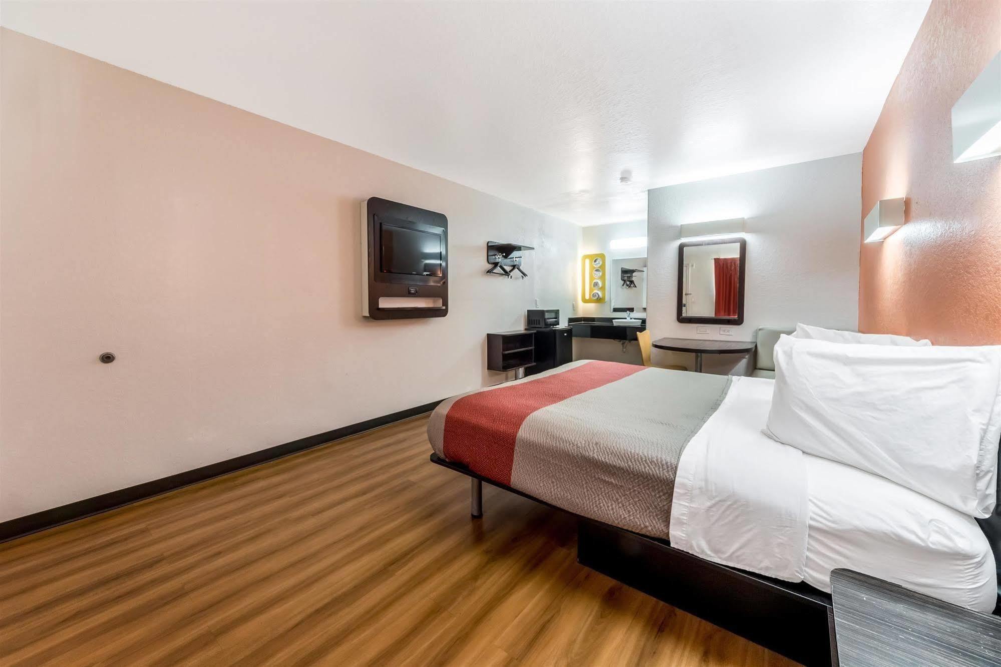 Motel 6 Seguin Tx ภายนอก รูปภาพ