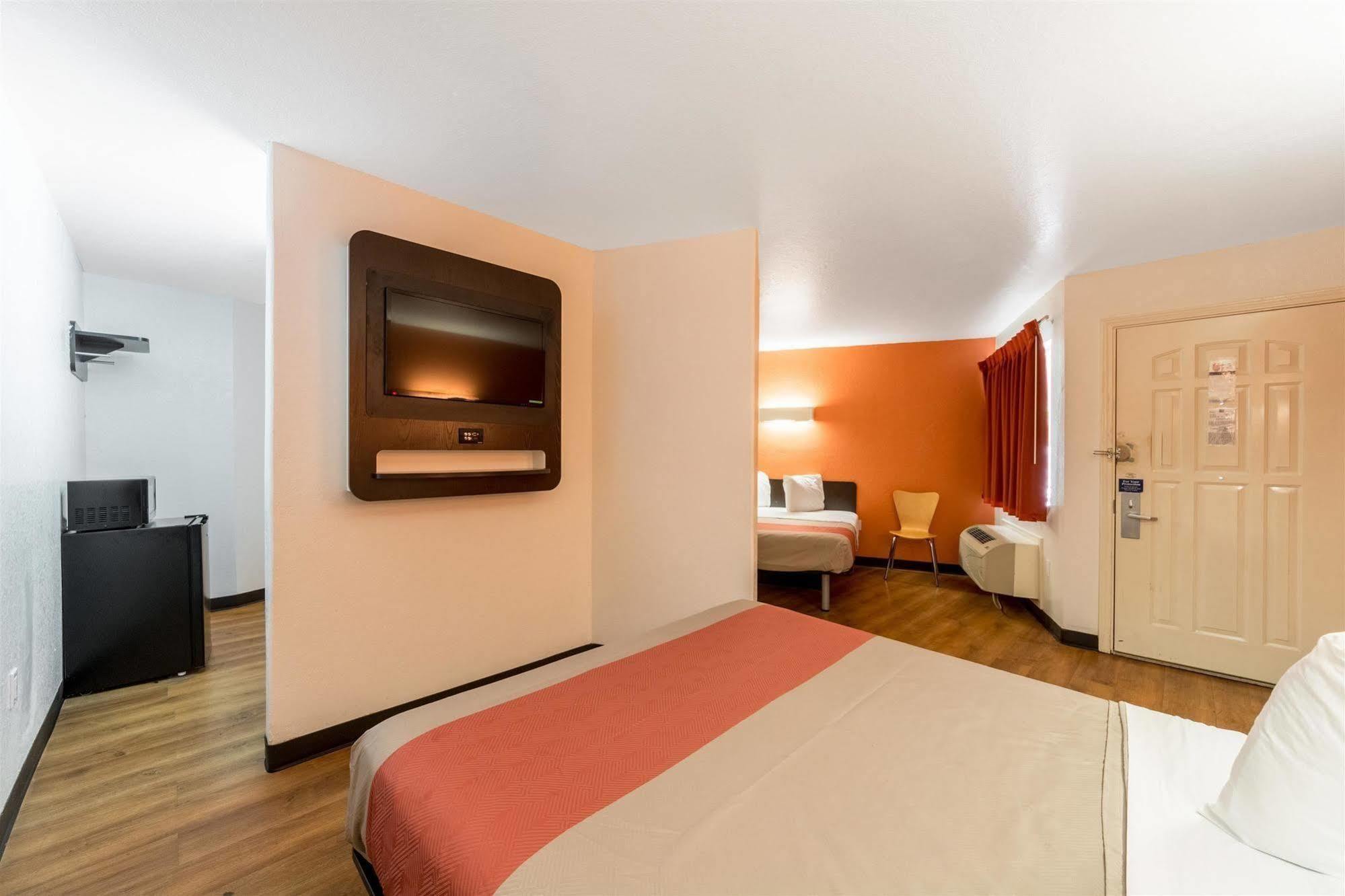 Motel 6 Seguin Tx ภายนอก รูปภาพ