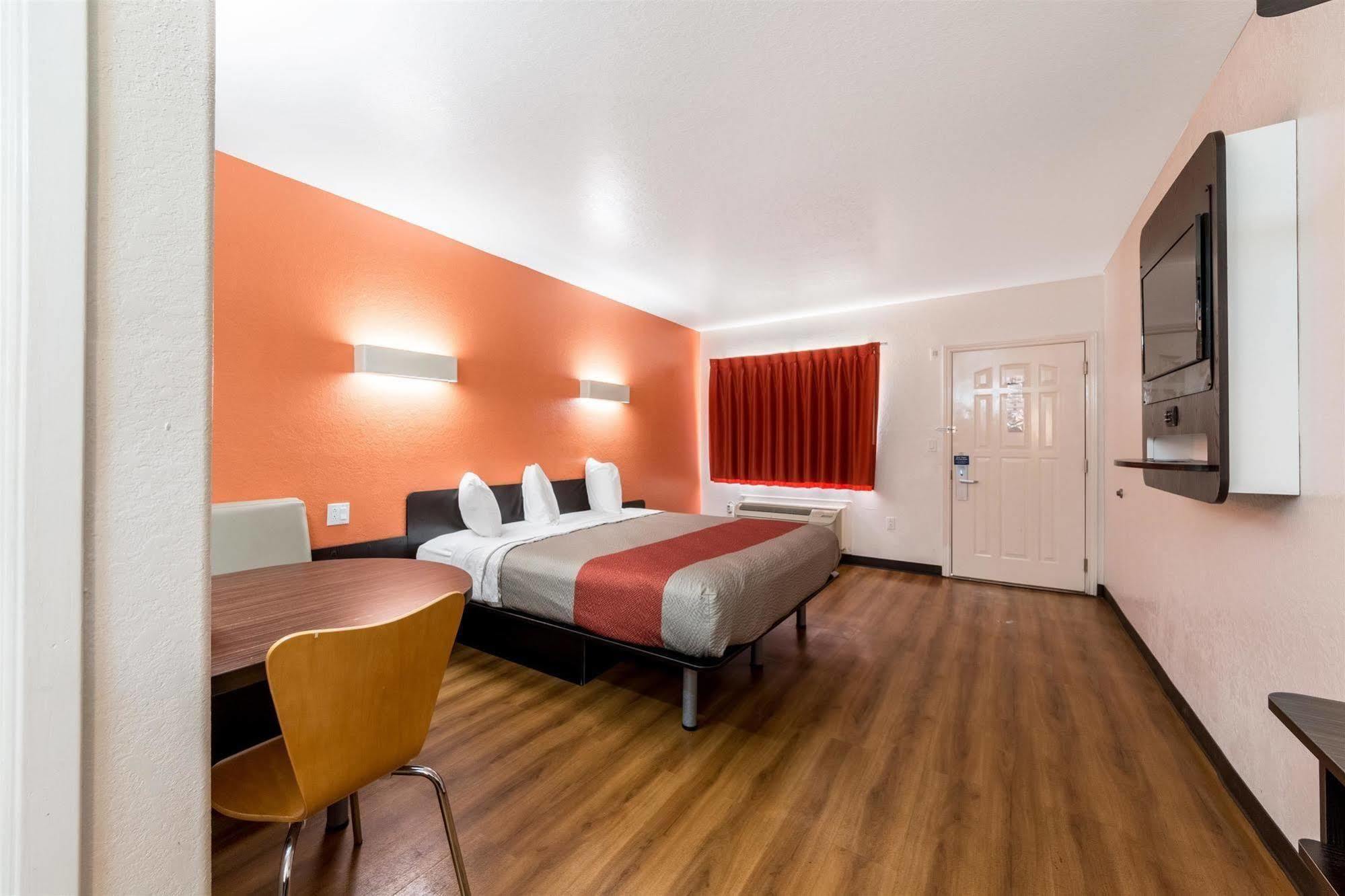 Motel 6 Seguin Tx ภายนอก รูปภาพ
