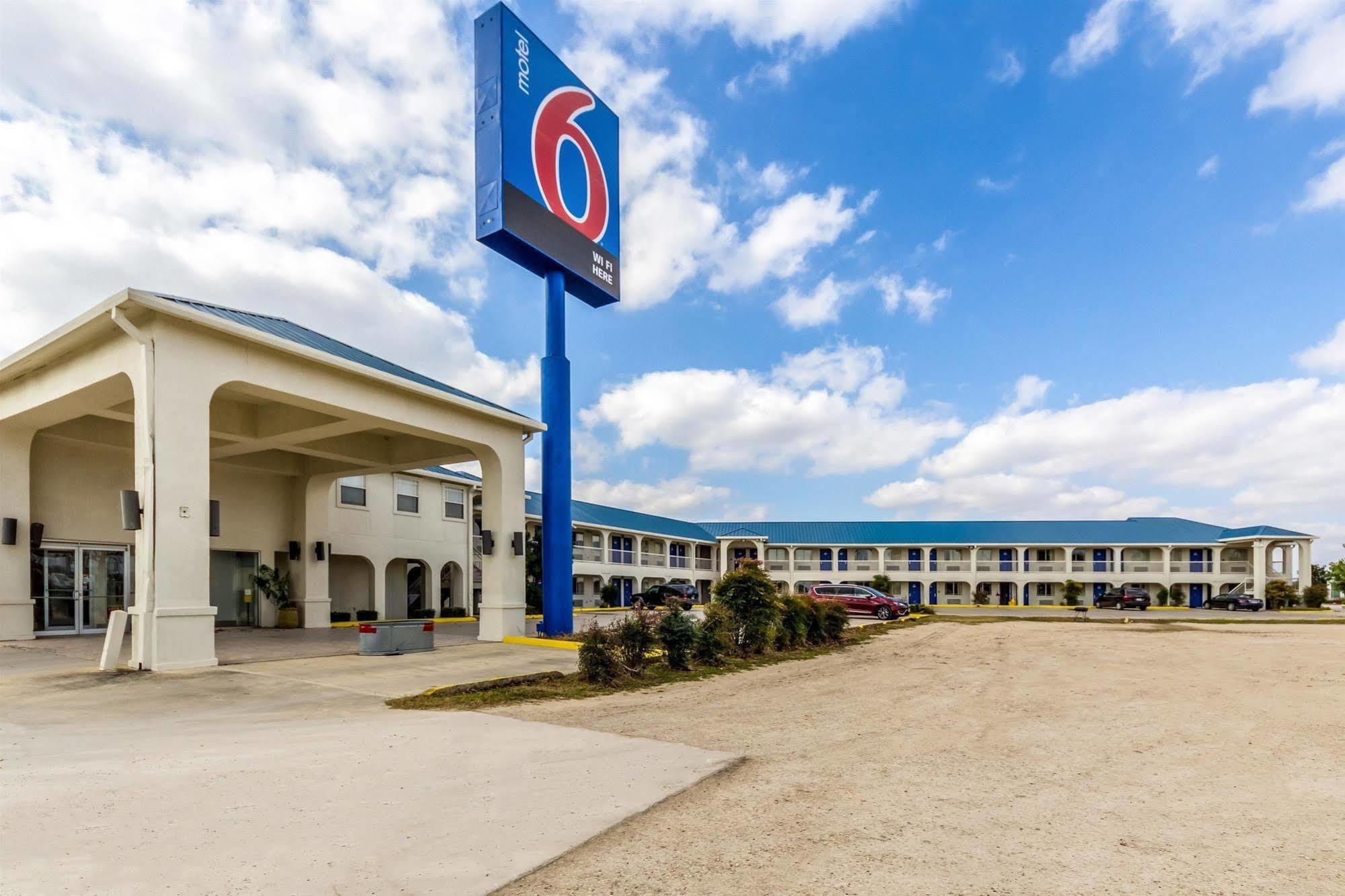 Motel 6 Seguin Tx ภายนอก รูปภาพ